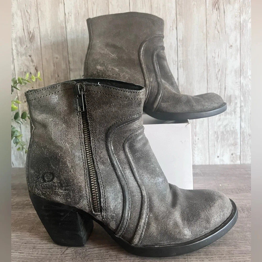 Born Anny Distressed Leather Ankle Boots Size 7